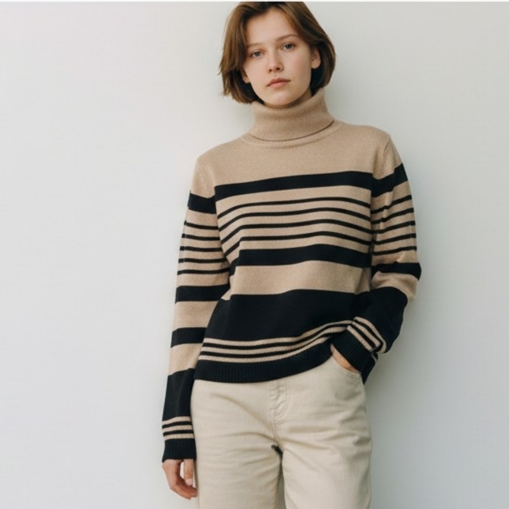 Joseph A Lightweight Turtleneck Sweater